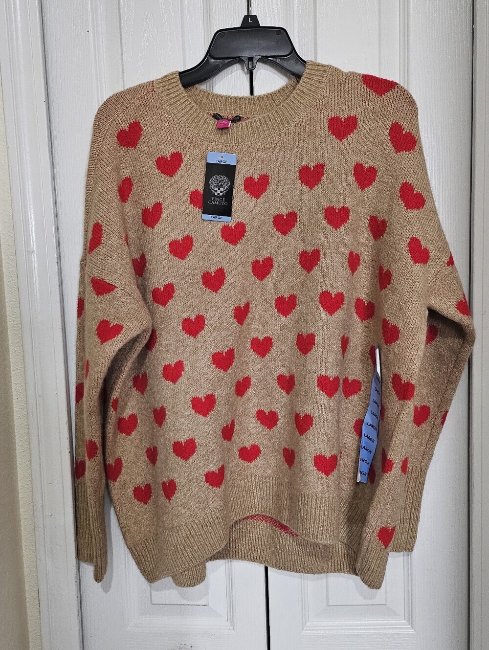 NWT Vince Camuto Heart Print Sweater Women’s Large Camel Red Hearts Crew Neck Kn - Picture 3 of 11